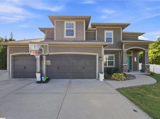16110 Kentucky View Dr, Belton, MO 64012