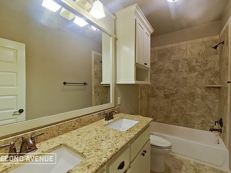 9032 NW 144th St — Photo 16