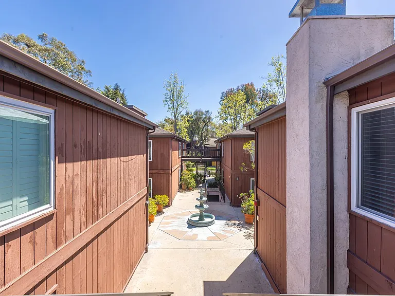4635 Maytime Ln — Photo 73