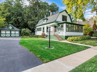 112 S Hickory Ave, Bartlett, IL