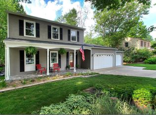3180 Meadow Gtwy, Broadview Heights, OH 44147