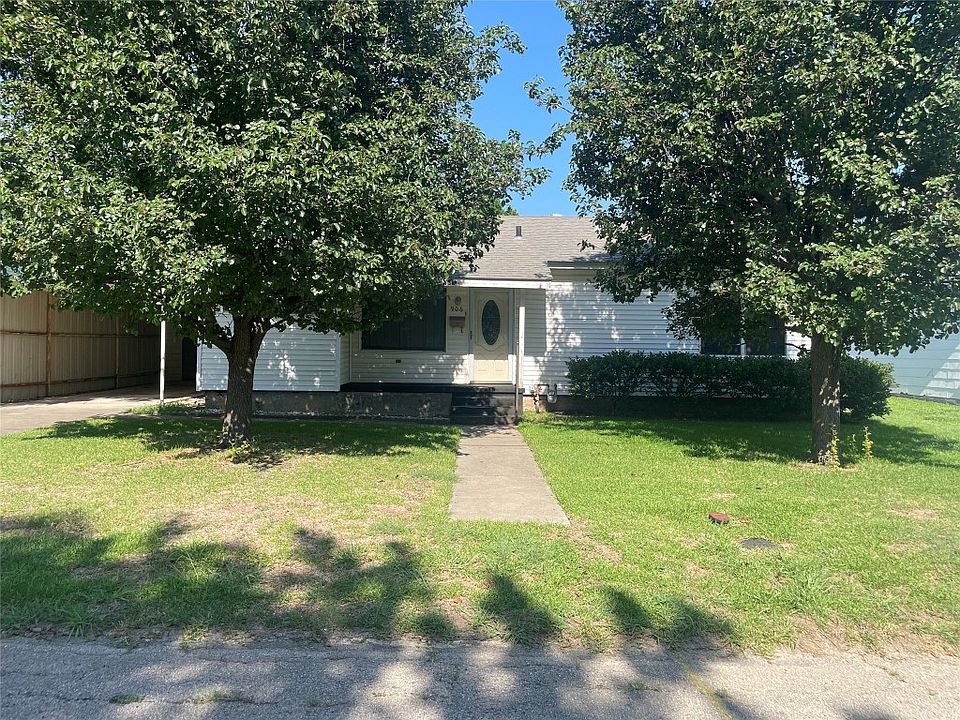 1st image of 906 Gladney St