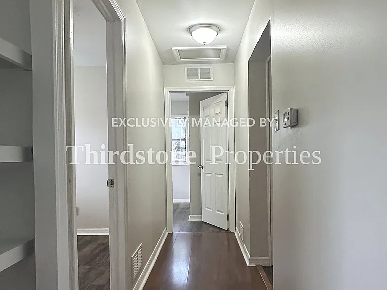 1173 W 27th St — Photo 6
