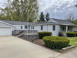 2nd image of 206 W Park St