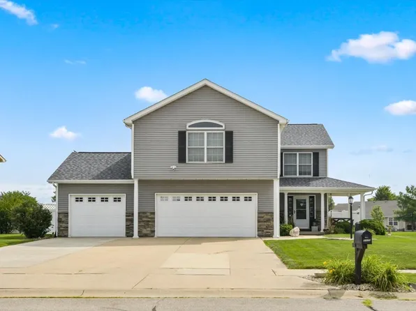 406 N Whitehead St, Tolono, IL 61880