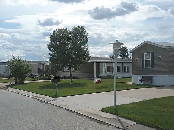 3rd image of 4751 Ashwood Dr W