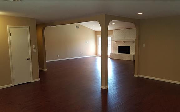 4th image of 713 Egyptian Way