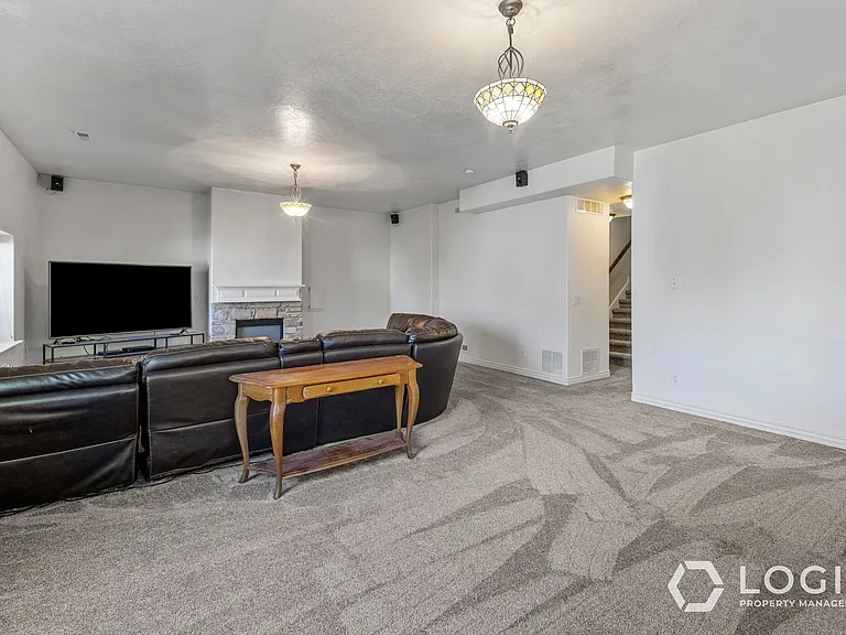 9223 Silver Lake Dr — Photo 30