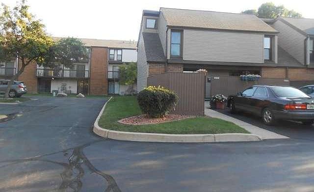 1st image of 1621 W Edgerton Ave #110