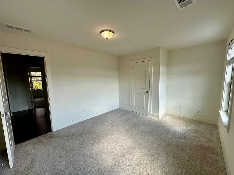 987 Halletts Peak Pl — Photo 21