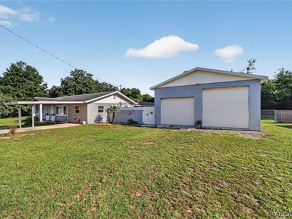 2nd image of 20303 SW Rainbow Lakes Blvd