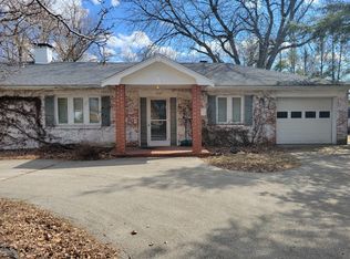 1805 E Washington St, Bloomington, IL 61701