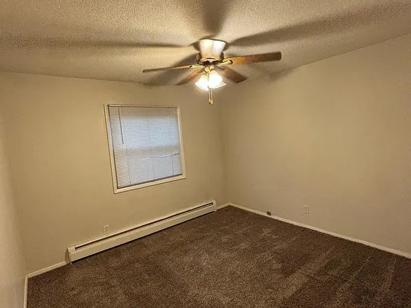 2131 Blairs Ferry Rd NE, Cedar Rapids, IA 52402
