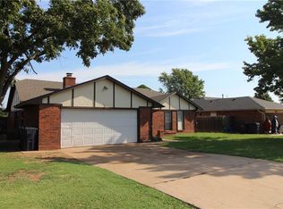 33 Springfield Dr, Oklahoma City, OK 73149