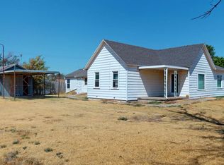 217 N Main St, Arnett, OK 73832