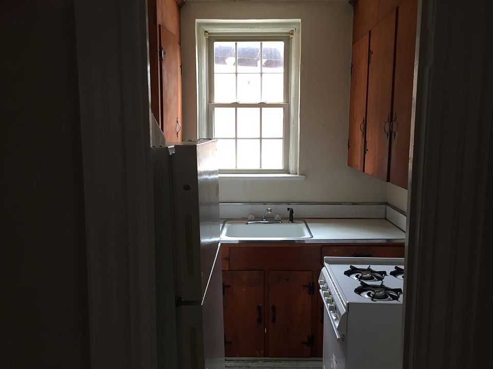2nd image of 604 Graydon Ave