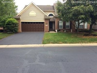 1533 Covington Xing #16, Walled Lake, MI, 48390