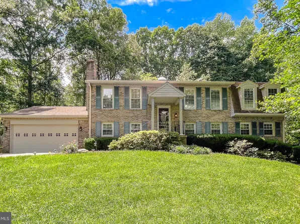 8644 Valley Dr, Waldorf, MD 20603