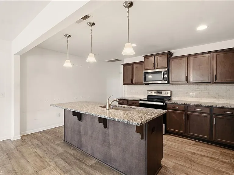 849 Bitting Hall Dr — Photo 12