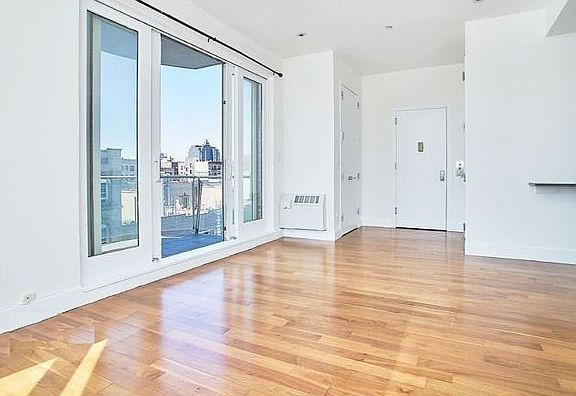 3rd image of 275 S 1st St APT 6R