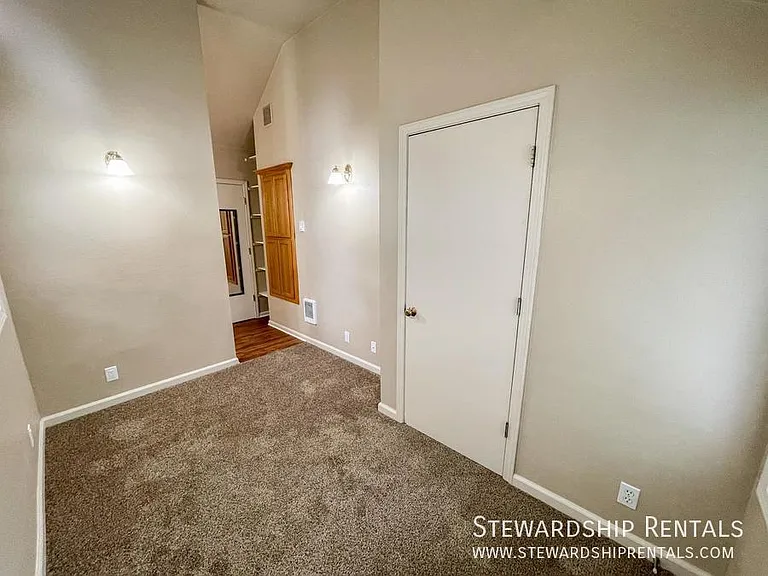 1472 E 19th Ave — Photo 21