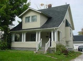 303 N Hambden St, Chardon, OH 44024