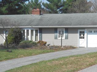 822 Wisteria Dr, Westminster, MD 21157