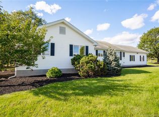 98 Kildeer Ln, Suffield, CT 06078