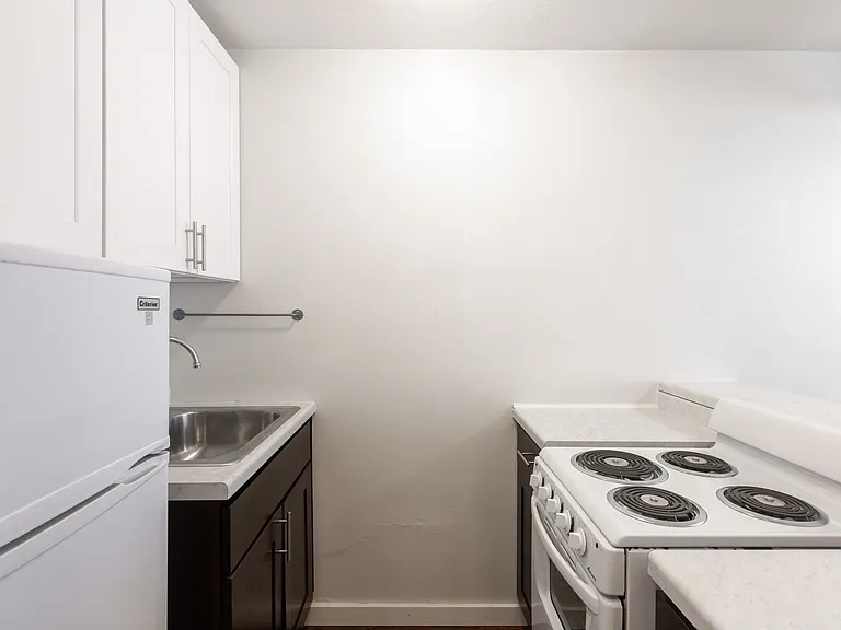 3508 Colfax Ave S — Photo 9
