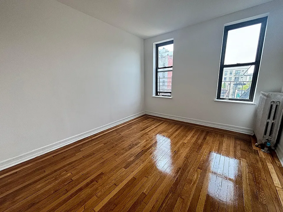 1068 Ward Ave #1E