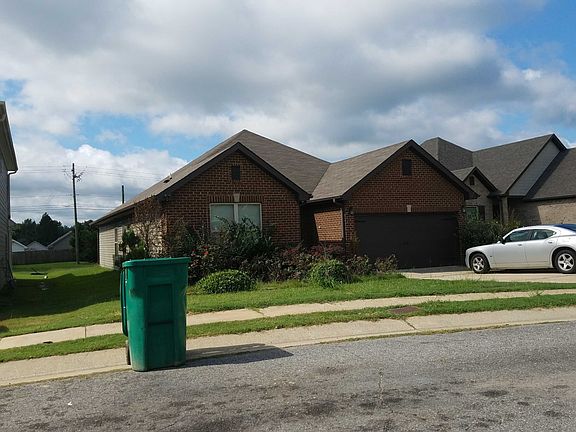 2nd image of 1408 Maxwell Cir