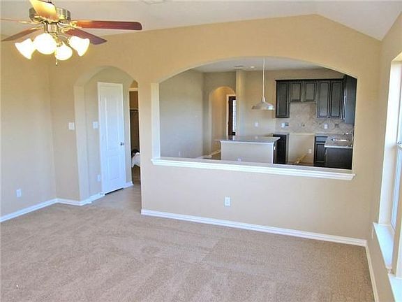3rd image of 713 Harwood Dr
