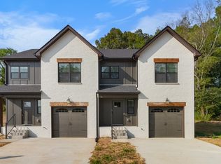 1088 Old Clarksville Pike, Pleasant View, TN 37146