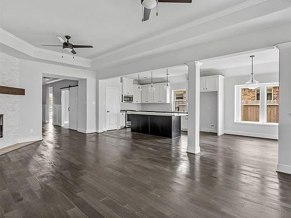 3rd image of 1316 Graham Trace Ln