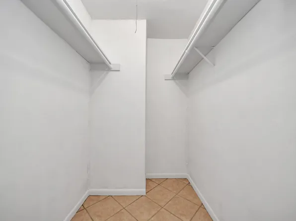 17331 Red Oak Dr APT 55, Houston, TX 77090