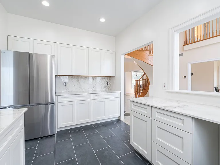 16125 Soundview Ave — Photo 11
