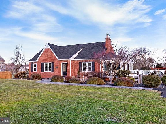 Built in 1950; lovingly maintained & updated!