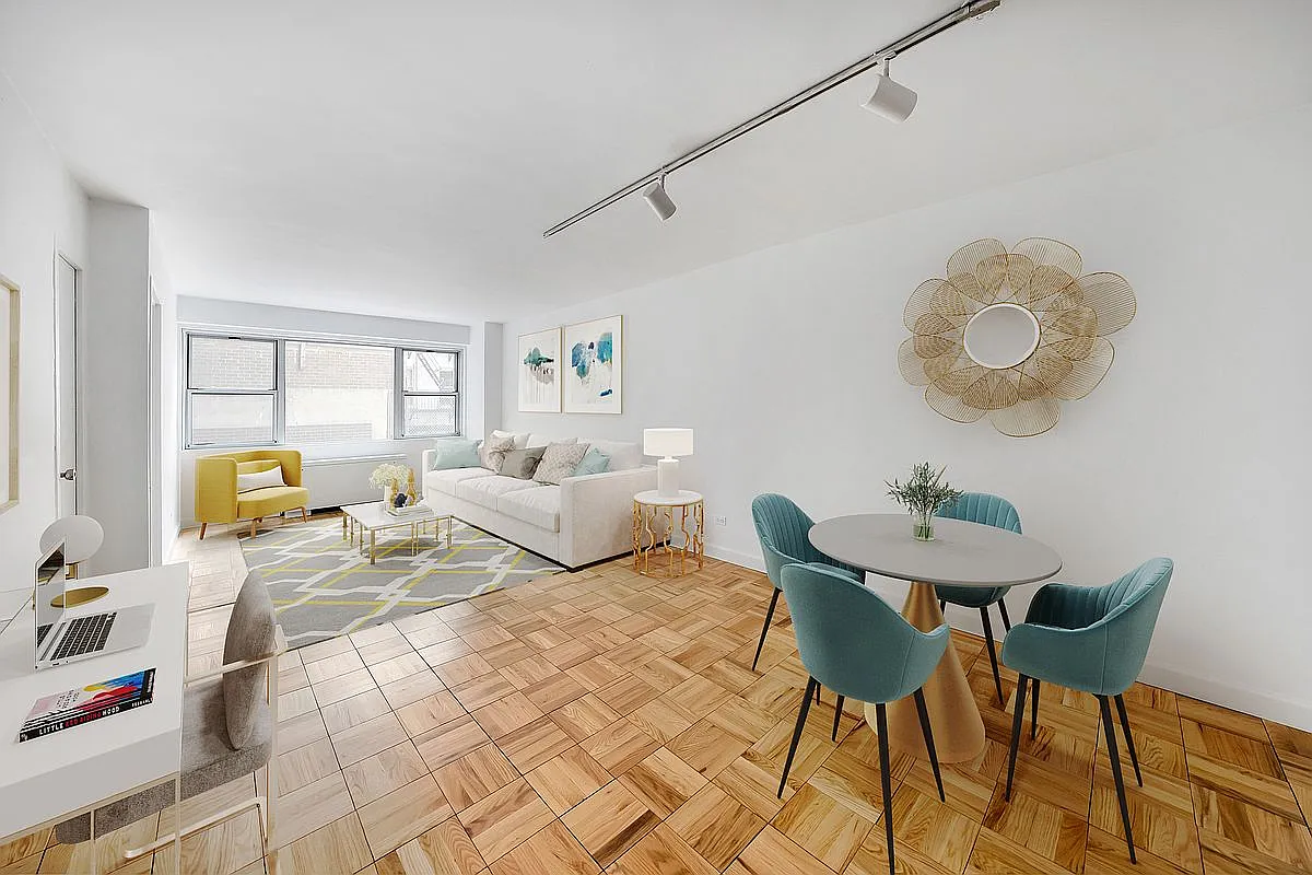 330 E 49th St APT 2A photo 1