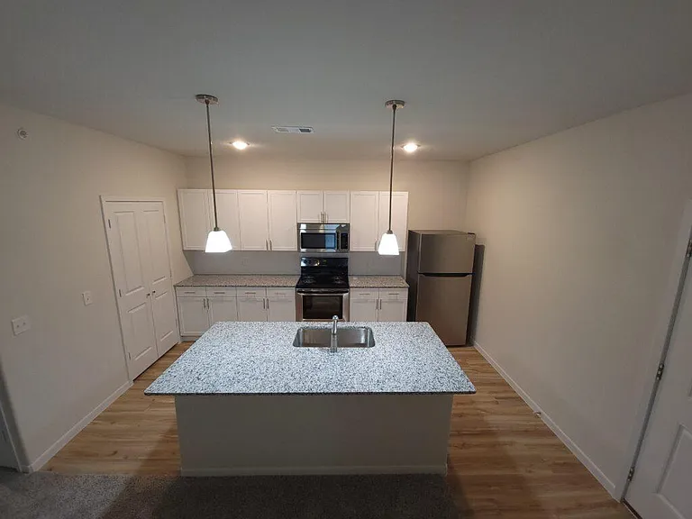 The Grove Apartments — Photo 3