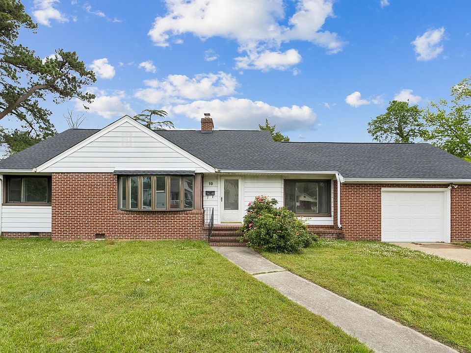 1st image of 19 Magnolia Pl