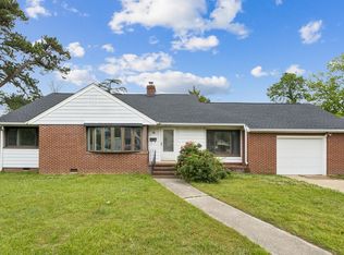 19 Magnolia Pl, Hampton, VA 23669