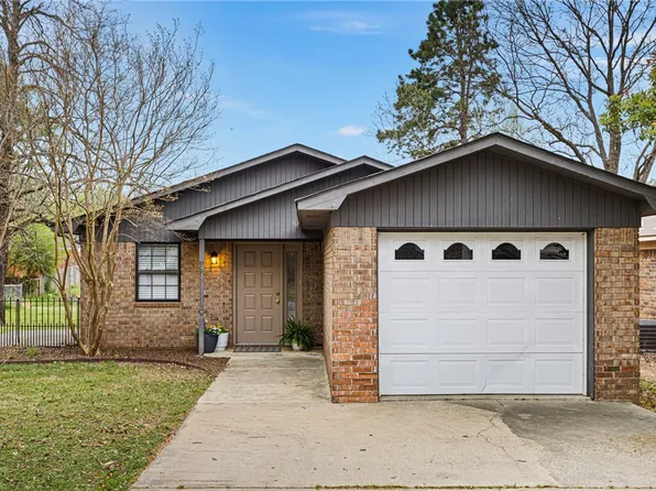 1306 E M St, Russellville, AR 72801