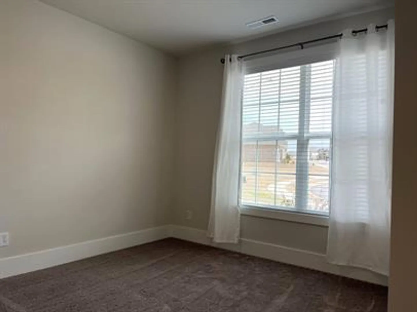 154 Fernhill Drive Northwest — Photo 3