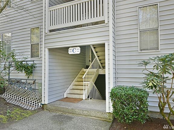 5th image of 7602 Concord Ln NE #202