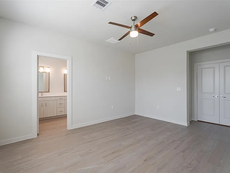 22014 Lesley Grove Ln — Photo 15