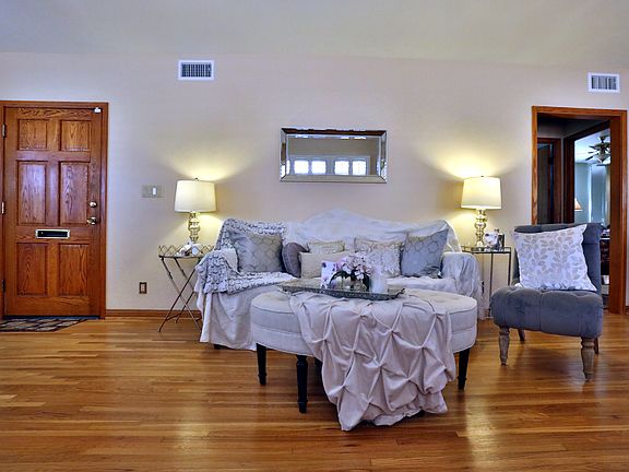 4th image of 12317 Orange Dr