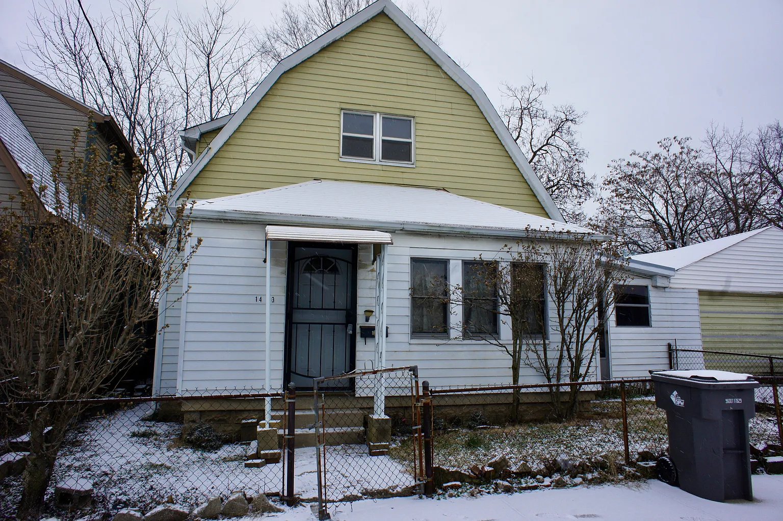 1433 Charles St photo 1