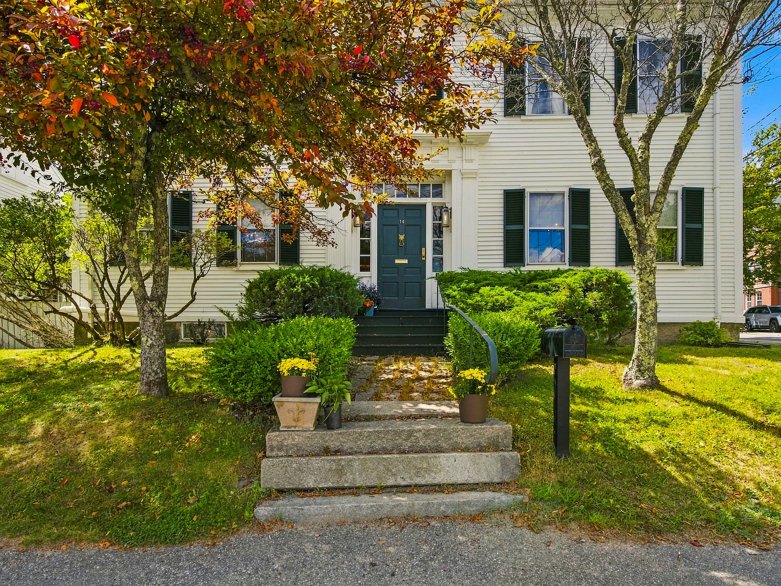 3 bed, 3358 sqft, $3,000 — Photo 2