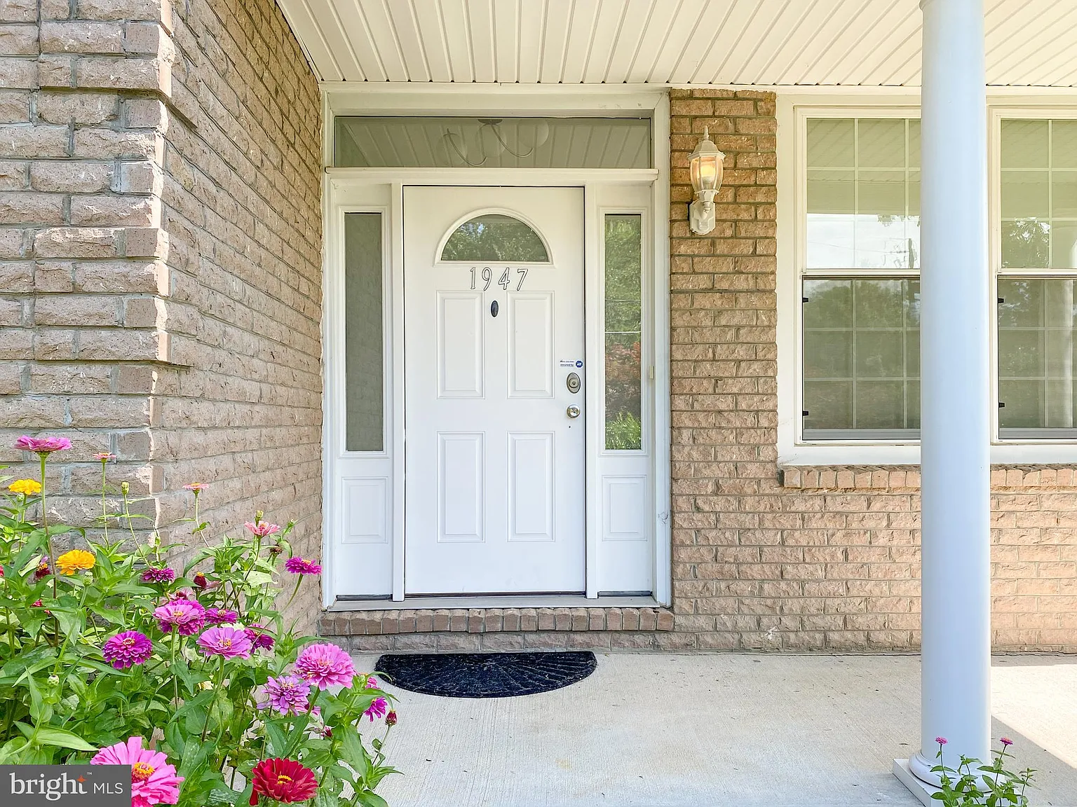 4 bed, 3543 sqft, $5,200 — Photo 2