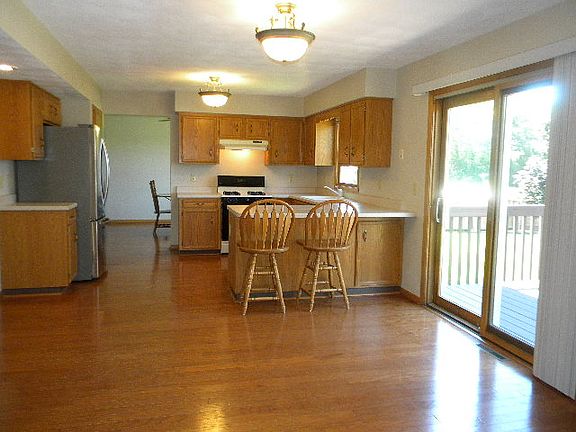4th image of 13052 Huntington Chase